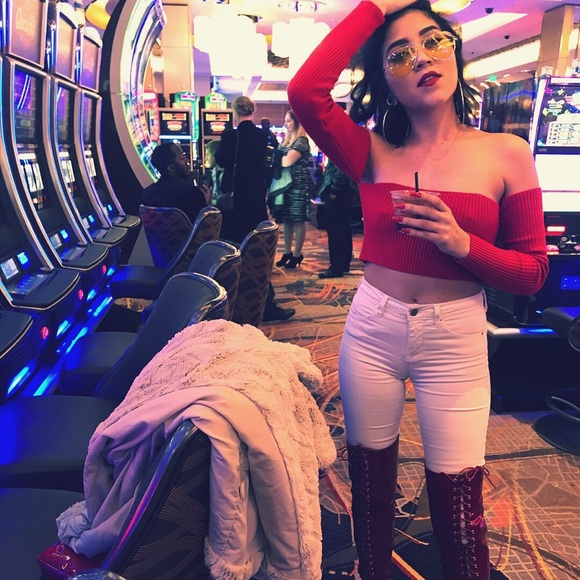 Meet your Posher, Luciana - Picture 1 of 1